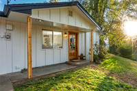 1105 Beacon